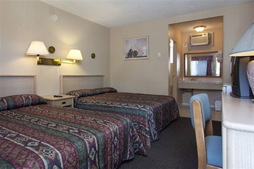 Polson Park Motel Vernon Zewnętrze zdjęcie